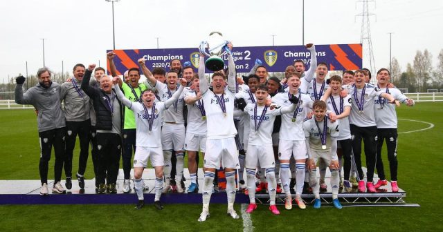 Leeds-Uniteds-under-23s-Premier-League-2-Division-Two-trophy